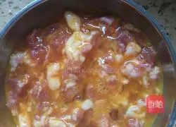 Illustration of how to make tomato, meat and egg soup 4