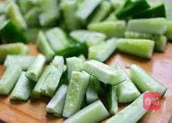 Illustration of how to make pickled cucumbers 3