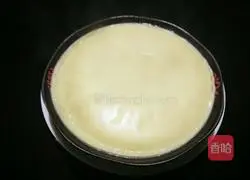 Illustration of how to make steamed egg custard 8