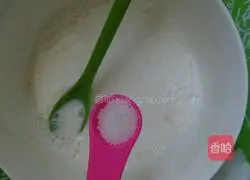 Illustration of how to make chive soda crackers 5