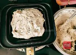 Illustration of making black sesame and taro pancakes 10