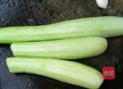 Illustration of how to make pickled cucumbers 1