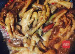 Illustration of braised chicken feet 5
