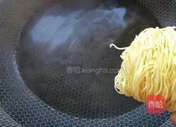 Illustration of how to make fish balls and bamboo noodles 3
