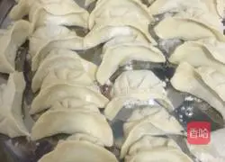 Illustration of how to make shepherd's purse dumplings 4