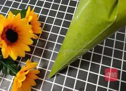 Spinach Bird's Nest Roll Recipe Illustration 10