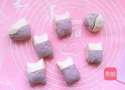 Illustration of how to make purple sweet potato two-color buns 13