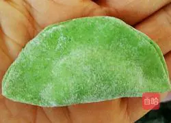 Illustration of how to make Yuanbao dumplings 9