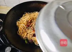 Illustration of Braised Pork Noodles 14