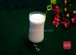 Illustration of how to make lychee milkshake 9