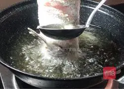 Illustration of how to make sweet and sour crispy grass carp 13