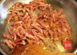 Cheese and Bacon Spaghetti Recipe Illustration 4