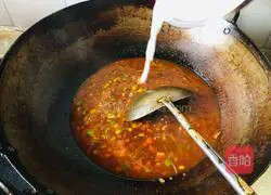 Illustration of making braised noodles 10