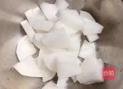 Illustration of how to make radish and meatball soup 3