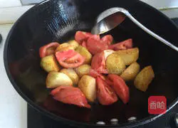 Illustration of how to stew beef brisket with potatoes and tomatoes 9