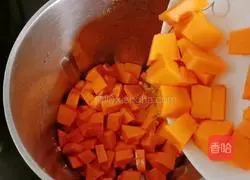 Illustration of how to make pumpkin millet paste 4