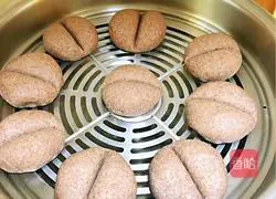 Illustration of how to make big butt whole wheat buns 10