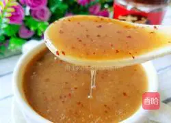 Illustration of how to make brown sugar, red dates and white fungus soup 1