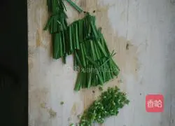 Illustration of how to make scrambled eggs with king oyster mushrooms 5