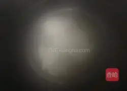 Illustration of how to make egg and cuttlefish cake soup 4