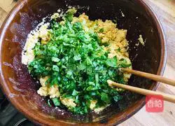 Illustration of how to make cornmeal steamed buns 3