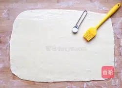 Illustration of how to make chive flower rolls 7