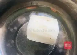 Illustration of how to make corn, yam and lean meat steaming cup 4