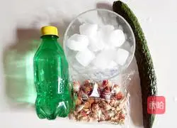 Illustration of how to make cool cucumber refreshing drink 1