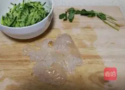 Illustration of how to make vinegar jellyfish head 1