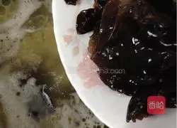 Illustration of how to make yam and pigeon soup 9