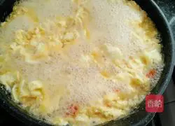 Enoki Mushroom Tomato Egg Soup Recipe Illustration 13