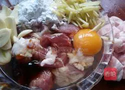 Illustration of braised pork belly with oyster mushrooms 2