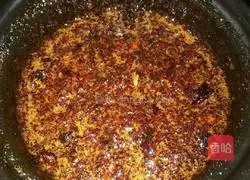 Illustration of how to make brown sugar ginger and jujube paste 5