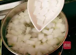 Illustration of how to make wolfberry melon 7