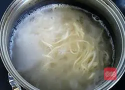 Illustration of how to make toon noodles 7