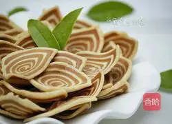 Illustration of how to make snack cat ears 16