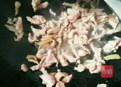 Illustration of making shredded pork noodles 2