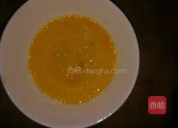 Illustration of how to make tomato and egg topping 9