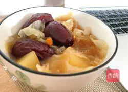 Illustration of Tremella Snow Pear Soup 4 