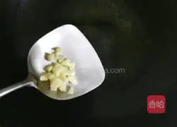 Illustration of how to make black pepper and tomato noodles 3