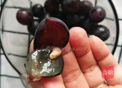 Grape Juice Recipe Illustration 2