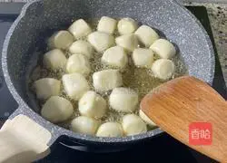 Illustration of how to make golden steamed buns 8