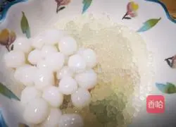 Illustration of how to make small glutinous rice balls with green sago 2