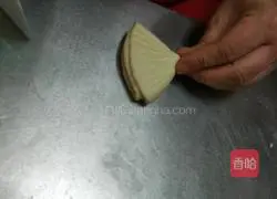 Illustration of how to make lotus leaf steamed buns 9