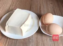 Illustration of how to make egg and tofu soup 1