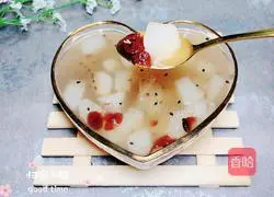 Cranberry, Sydney, Lily and Lotus Root Soup | Illustration of how to moisten the lungs and relieve cough 13