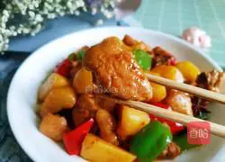 Illustration of how to cook chicken legs stewed with potatoes 15