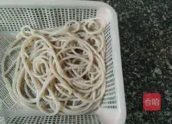 Illustration of making pickled cabbage and sweet potato powder 2