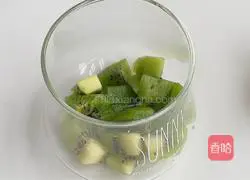 Cranberry Sparkling Water Recipe Illustration 2