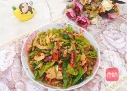 Illustration of how to make shredded mixed vegetables and pork for treating loss of appetite 12